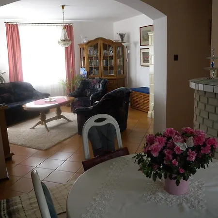Apartment Three-bedroom In Vonyarcvashegy Ii Alsovonyarc